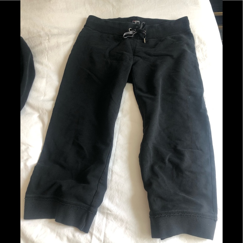 H&M Cropped sweatpants - have matching hoodie